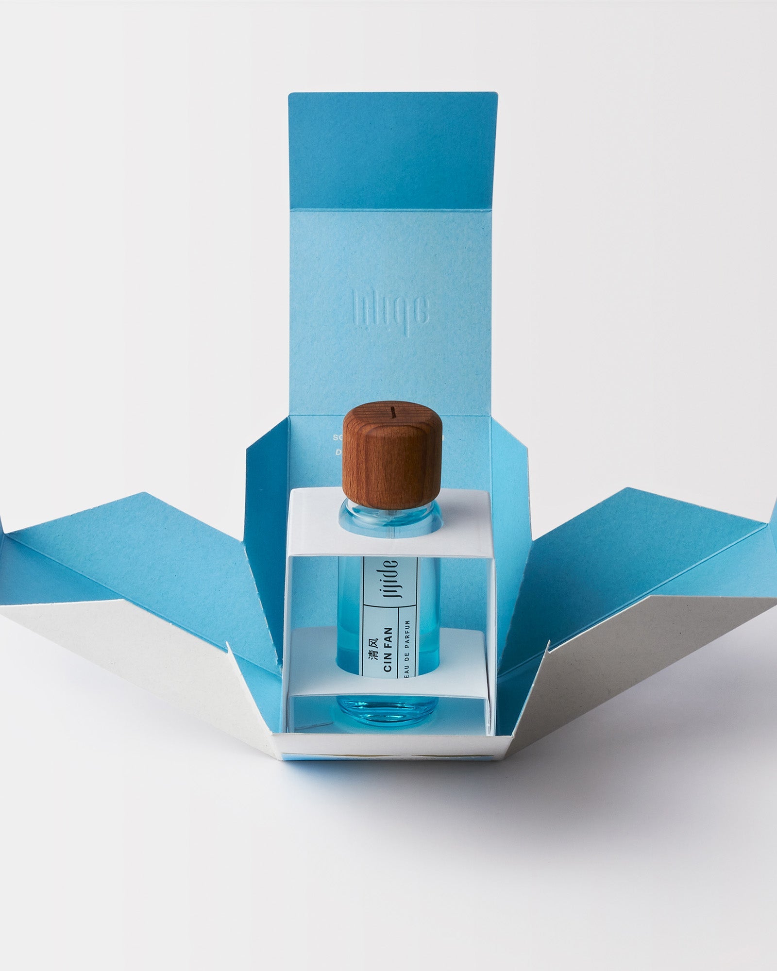 packaging aperto profumo personalità cin fan